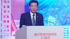 北京當局3日任命香港中聯辦主任駱惠寧（圖）為香港國安委國家安全事務顧問，並任命鄭雁雄為中央政府駐香港特別行政區維護國家安全公署署長。圖為駱惠寧1日出席慶祝香港回歸祖國23年活動。（中新社提供）