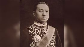 他不是渣男！卻靠4任妻子「升官發財」　安詳活97歲