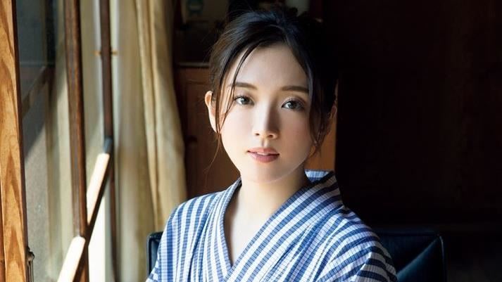 「國民情婦」尺度開　長髮遮不住上圍