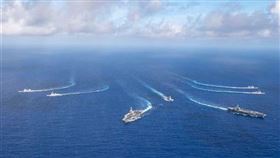 美雙航母曾集結執行任務。（圖／翻攝自太平洋艦隊臉書）