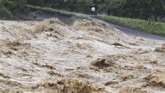 日本空前暴雨　「滅頂」驚悚畫面曝光