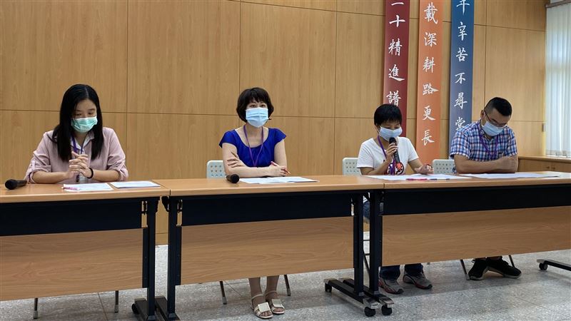指考英文難度適中…教師估高標不變