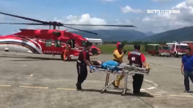 救護中風登山客　驚見嘉明妹池爆人潮