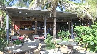 搶暑假商機　旗津海沙灘吧吃海產超夯