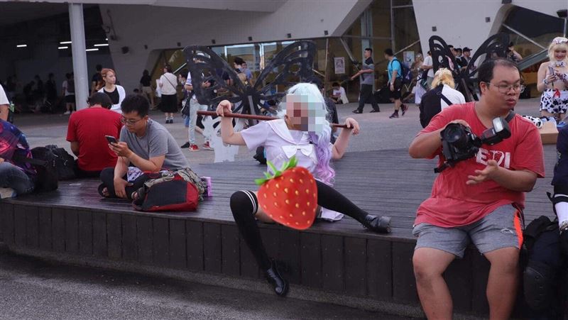 假Coser露下體　官方要求穿內褲