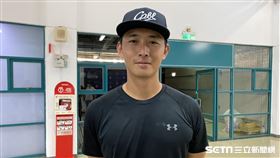 旅美歸國的側投何稟淳參加測試會。（圖／記者王怡翔攝影）