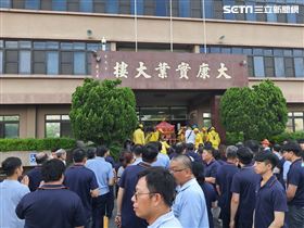 白沙屯媽祖停駕大康實業大樓