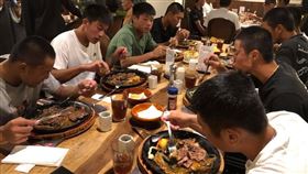 16:9
辜仲諒請球員吃牛排被酸　台東人爆氣：這是當地最高級的！
圖／翻攝自「中華民國棒球協會粉絲團」臉書
https://www.facebook.com/CTbaseballteam/posts/3937648449643454
