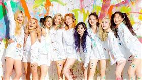 TWICE周子瑜腿超長。（圖／翻攝自jypetwice_japan IG）