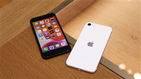 iphoneSE 第二代，4/24開賣，蘋果，蘋果門市，（圖／記者林聖凱攝影）
