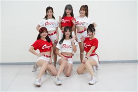 ▲味全龍啦啦隊小龍女。（圖／味全龍提供）