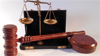 冷血媽旁觀兒遭男友虐打　遭判刑哭不公平