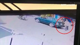 直接穿越馬路　行人害騎士摔死遭判刑