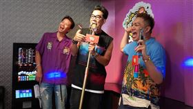 睽違8年即將在台開演唱會的天王任賢齊蒞臨。（圖／蝦皮直播提供）