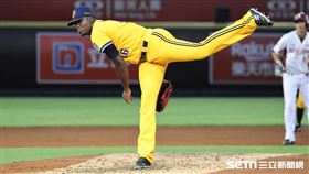 ▲中信兄弟先發投手德保拉。（圖／記者劉彥池攝影）