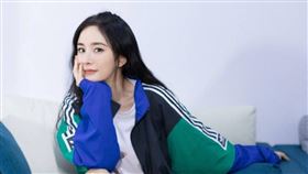  楊冪。（圖／翻攝自微博）