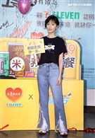 柯佳燕出席「食食來相助、餐餐有飯吃」公益大使，用救助套餐端出一道「用愛伴著吃」。（記者邱榮吉/攝影）