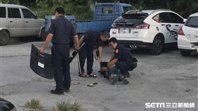 17歲少年持斧頭砍彰化分駐所／翻攝畫面