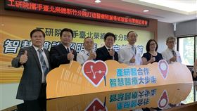 工研院發表LED多元運用成果LED光除可照明外，也可作為醫材追蹤光源，工研院8日發表相關科技應用成果，工研院並表示，未來智慧照明系統能結合物聯網、人工智慧、可見光通訊等技術，應用於倉儲、零售、長照、盲人導覽等特定照明，展現LED照明技術的多元應用價值。中央社記者郭宣(文三)攝　109年7月8日