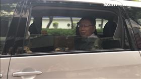 ▲開庭時間將到，柯文哲在律師陪同下，直接進入台北地檢署第5辦公室。（圖／記者楊佩琪攝）