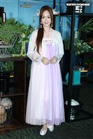 星光二班程依禾瑤身一變為遊戲公司高層，古裝扮相為自家遊戲代言。（記者邱榮吉/攝影）