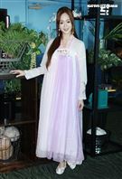 星光二班程依禾瑤身一變為遊戲公司高層，古裝扮相為自家遊戲代言。（記者邱榮吉/攝影）