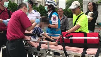 北市民宅竄出火煙　兒嗆傷母命危送醫