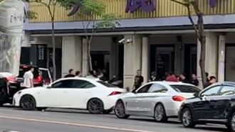 新／才走出酒店⋯男遭刺殺倒人行道亡