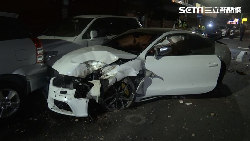 醉駕百萬奧迪撞9車　男酒測值爆表了