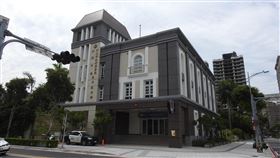 新北最貴派出所在新莊　城堡造型令人驚豔新北市最貴派出所昌平派出所位於新莊區副都心，包括地價和營建成本達新台幣3億餘元，周邊豪宅林立。昌平派出所採歐風城堡概念設計、興建，展現有別其他派出所的獨特風格。中央社記者王鴻國攝　109年7月11日