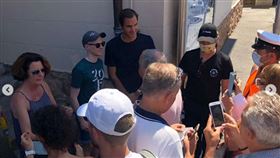 Roger Federer未戴口罩惹議。（圖／翻攝自推特）