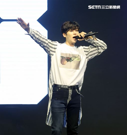 畢書盡出道十週年音樂會和粉絲親密互動