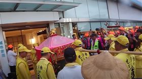 白沙屯媽駐駕遭拒　老闆送客信眾看傻（圖／翻攝自白沙屯媽祖徒步進香聯誼會）