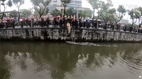 中國,浙江,嬰兒,包裹,河（圖／翻攝自時間視頻）