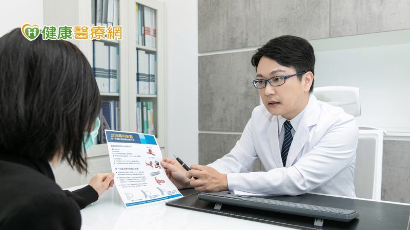 暖心名醫阮郁修　後山拆彈造福花東民