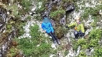 女單攻嘉明湖受困　消防救援也受傷