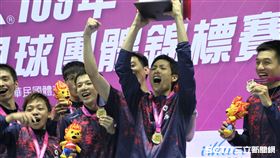 羽球,合庫,全團賽,周天成,王子維。（記者劉家維攝影）