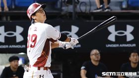 樂天桃猿林立敲出陽春全壘打。（圖／記者林聖凱攝影）