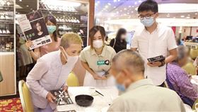 香港,葉德嫻（圖／翻攝自黃之鋒 Joshua Wong臉書）
