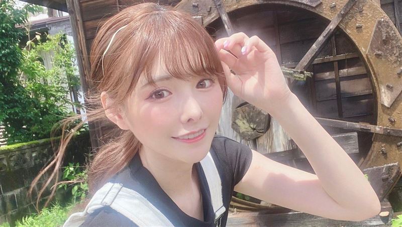 橋本有菜外出美拍！強大仙氣電暈粉絲