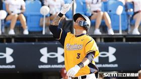 中信兄弟林智勝敲出傷後首轟。（圖／記者林聖凱攝影）
