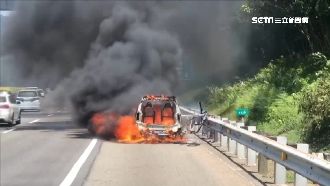 二手車剛買不久　上國道竟離奇自燃！