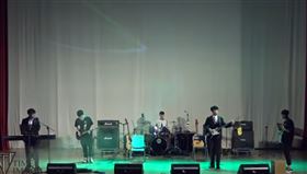 恆毅高中吉他社。（圖／翻攝自蕭告宗翰YouTube）