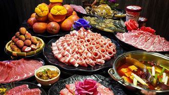 八間餐廳用振興券　2人同行1人免費