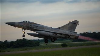 漢光第二天　戰機拂曉出擊帥照曝光