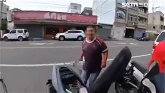 惡煞被叭持刀砍人！狂噴辣椒水擋不住