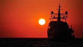 16:9
漁船 遠洋漁船 海船 船員 出海 出航
圖／翻攝自pixabay
https://pixabay.com/images/id-1698415/