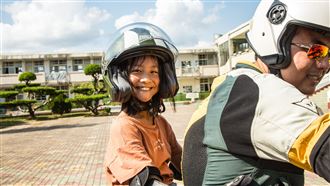 一張照片捐百元　台崎攜手公益協會