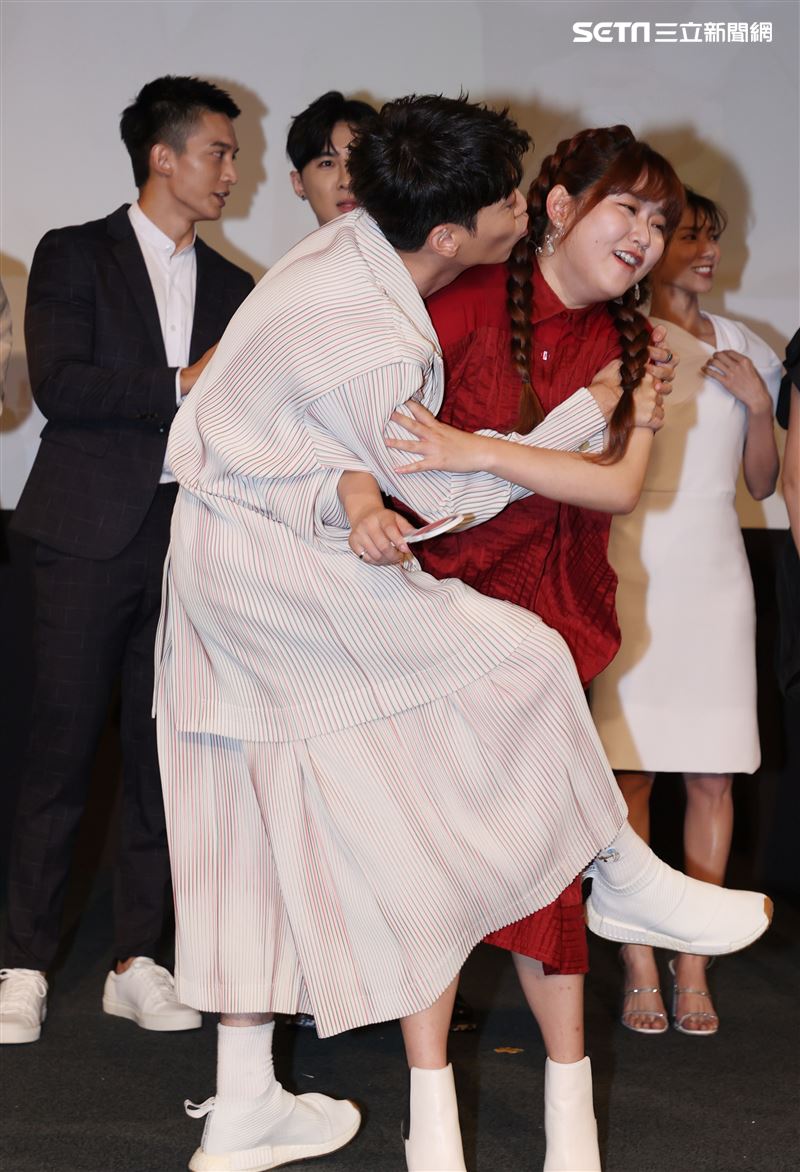 我的青春沒在怕演員侯彥西、喬雅琳。（記者邱榮吉/攝影）