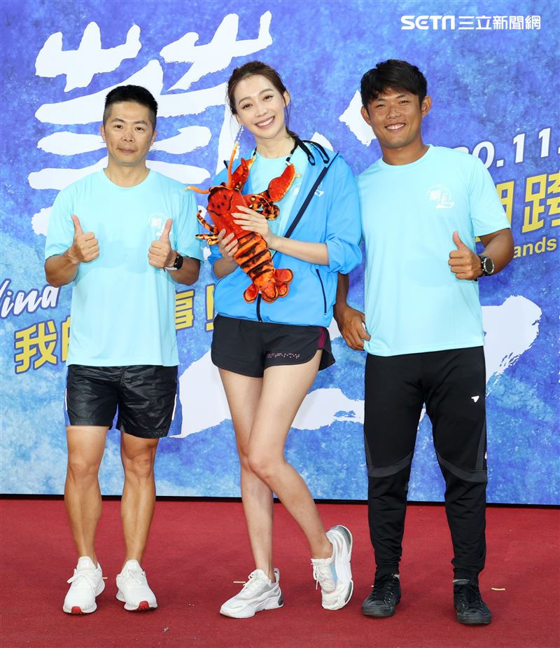 極地探險家林義傑（左）、王心恬（中）與台灣三屆奧運風帆國手張浩（右）。（記者邱榮吉/攝影）